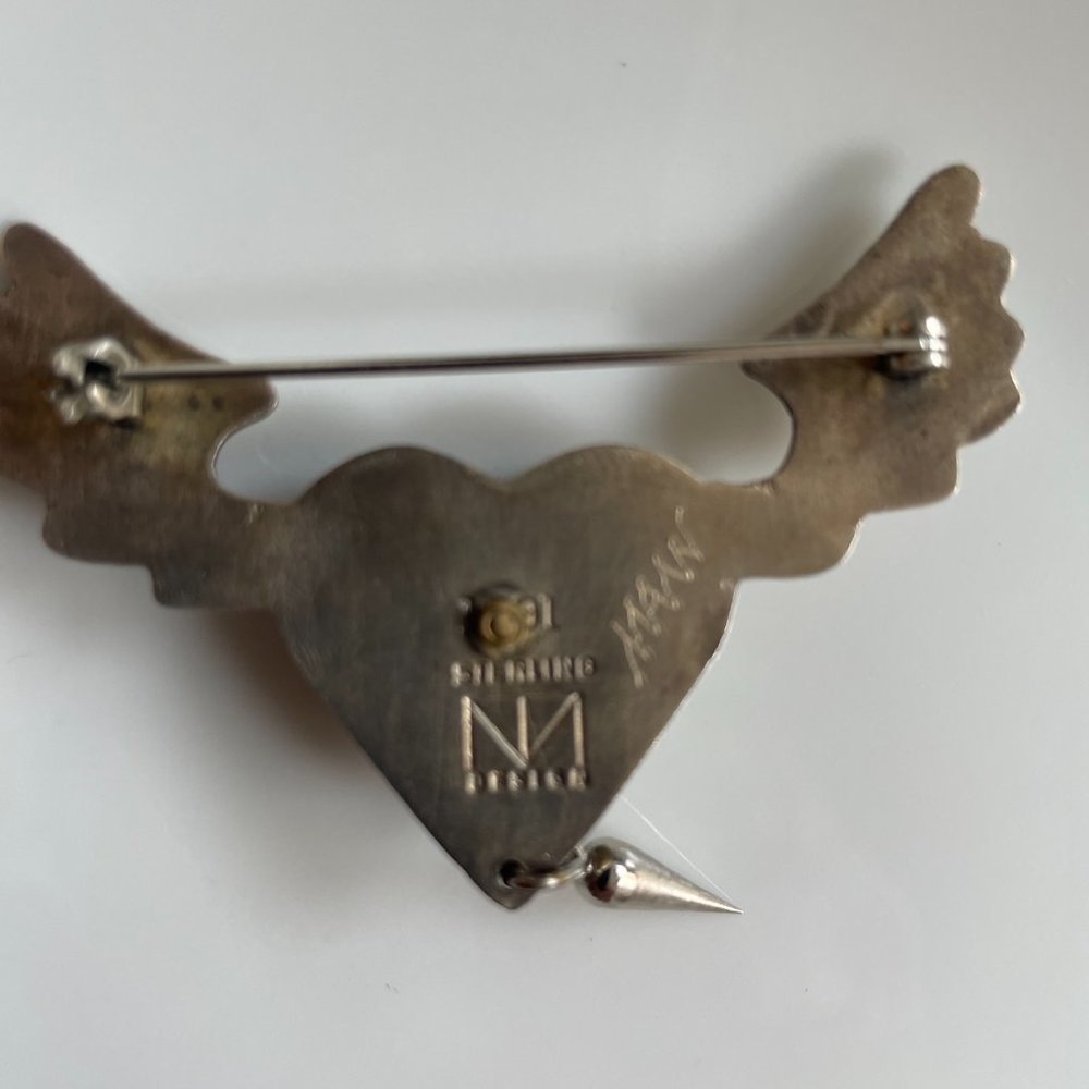 Thomas Mann Heart Pin - Picture 3 of 3